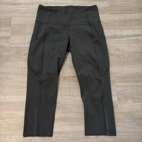 Lululemon Fast & Free Crop II *Nulux 19" - Picture 5 of 8